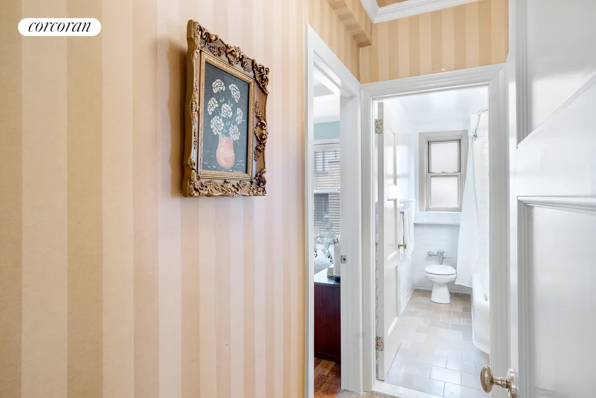 New York City Real Estate | View 7 East 85th Street, 6C | Foyer