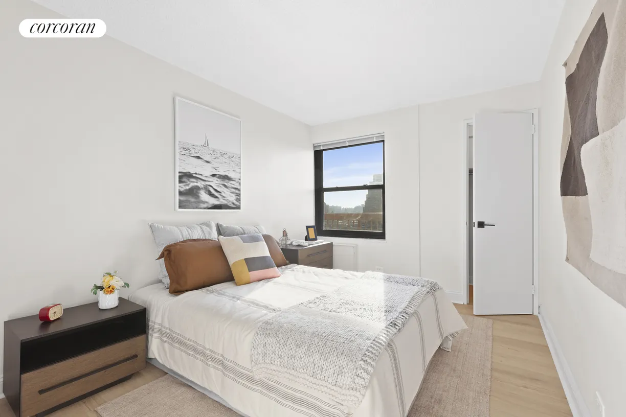 New York City Real Estate | View 1990 Lexington Avenue, 18D | room 2