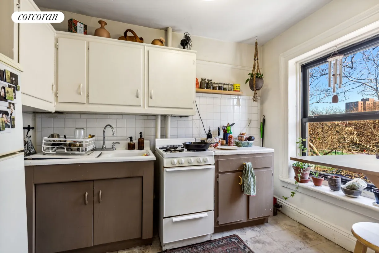New York City Real Estate | View 366 Clermont Avenue | room 1