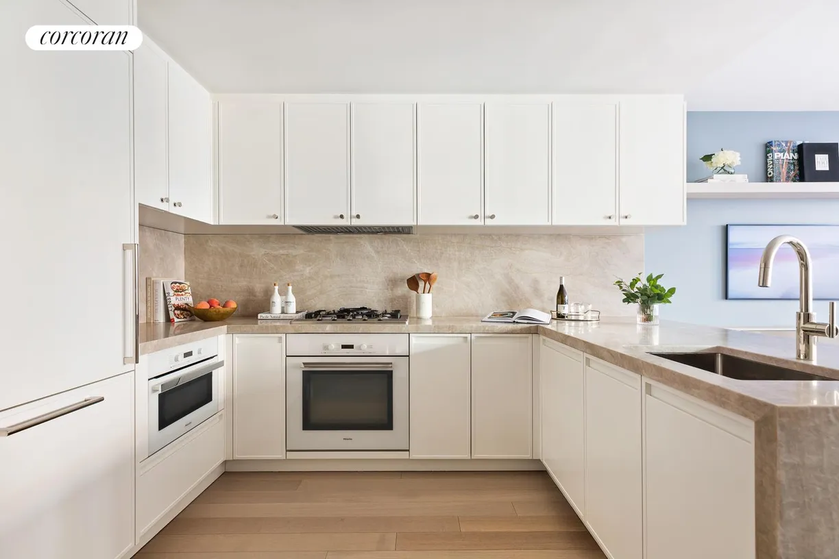 New York City Real Estate | View 212 West 72nd Street, 5C | room 1