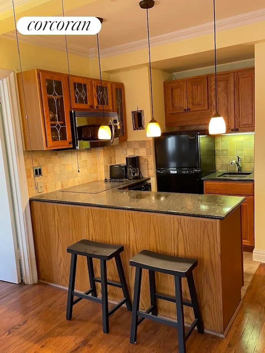New York City Real Estate | View 25 Tudor City Place, 411 | room 1