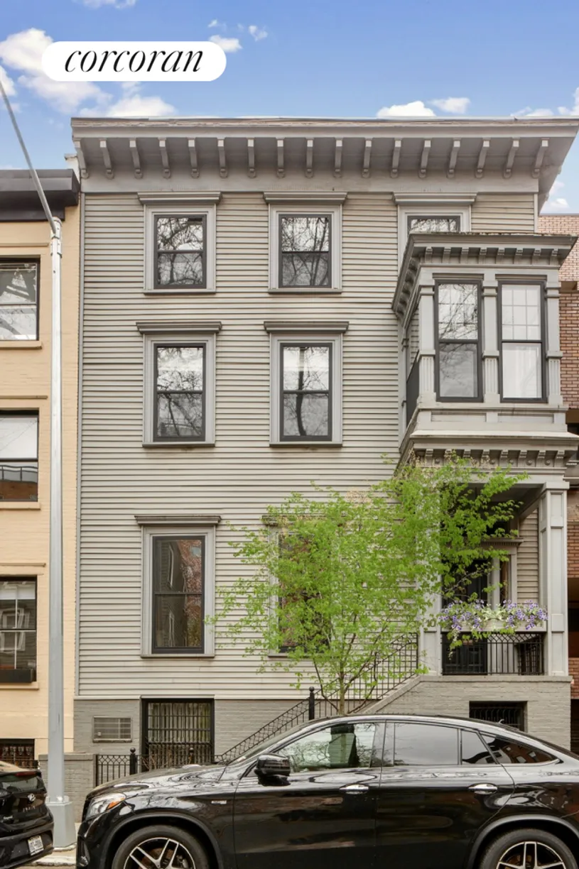 New York City Real Estate | View 10 Pineapple Street | 5 Beds, 4 Baths