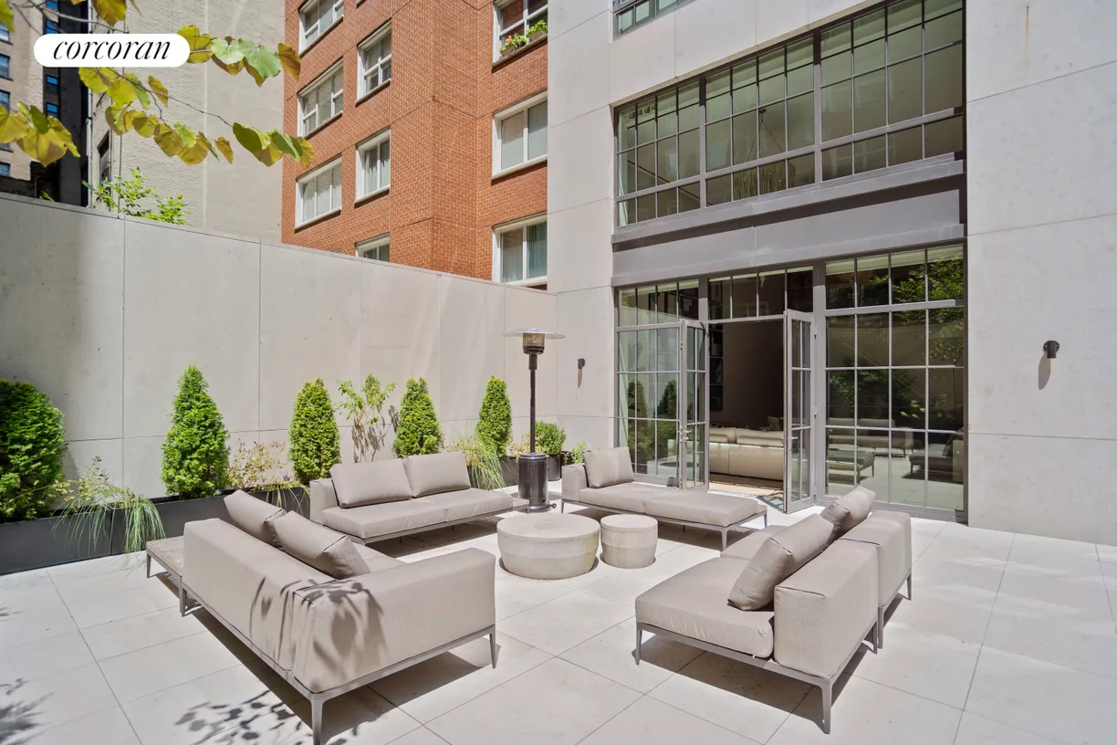 New York City Real Estate | View 60 East 86th Street, T/H | room 1