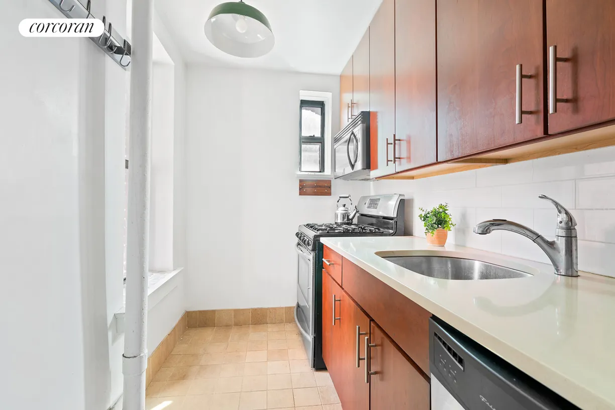 New York City Real Estate | View 439 Hicks Street, 3C | room 1