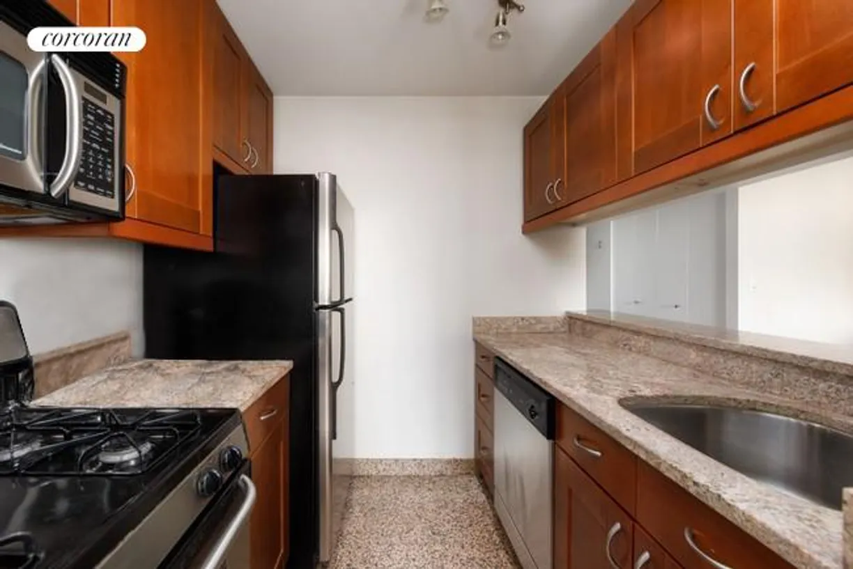 New York City Real Estate | View 200 Rector Place, 11M | room 2