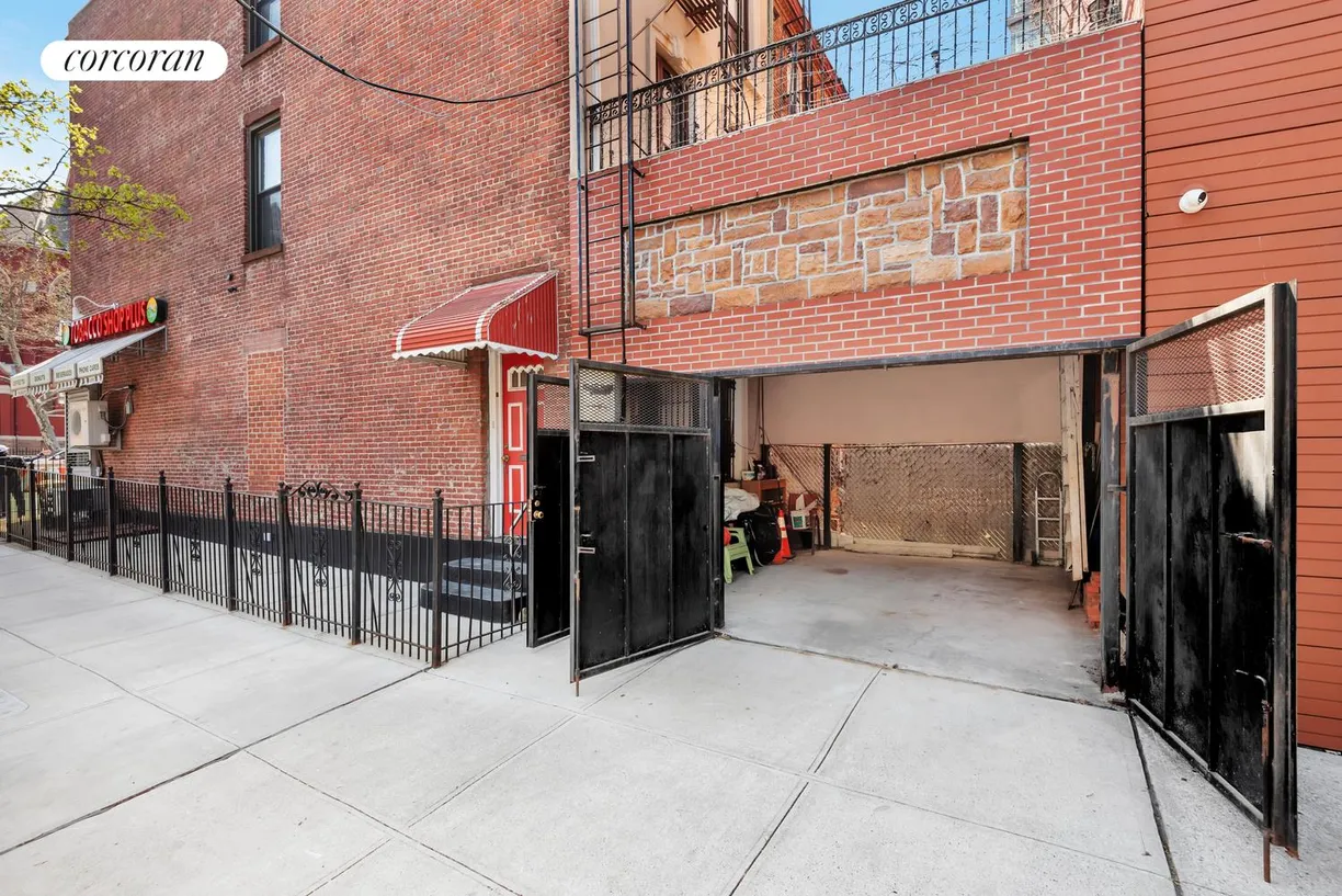 New York City Real Estate | View 432 4th Avenue | room 2 | View 3