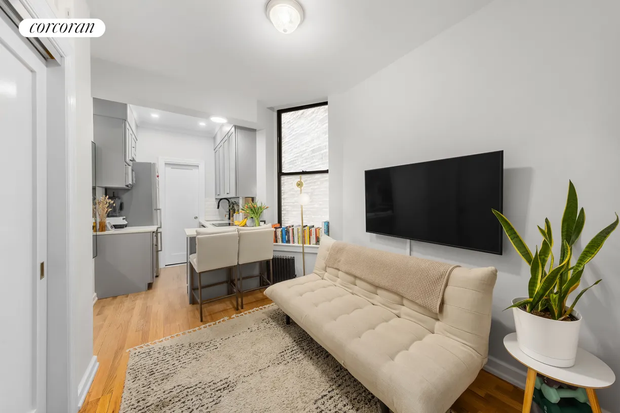 New York City Real Estate | View 349 West Broadway, 6 | room 1