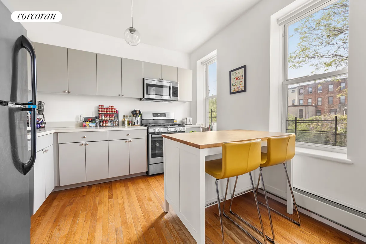 New York City Real Estate | View 390 Park Place, 2 | room 1