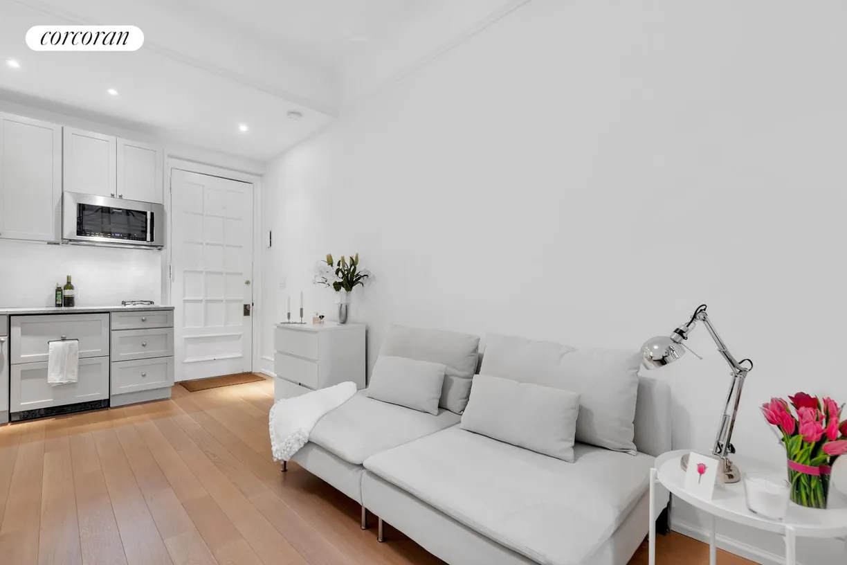 New York City Real Estate | View 2109 Broadway, 354 | Living Area