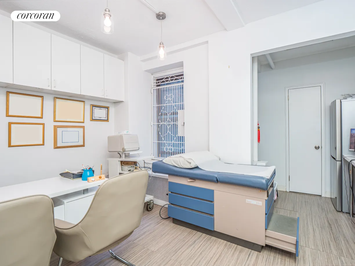 New York City Real Estate | View 64 East 86th Street, 1A | room 2