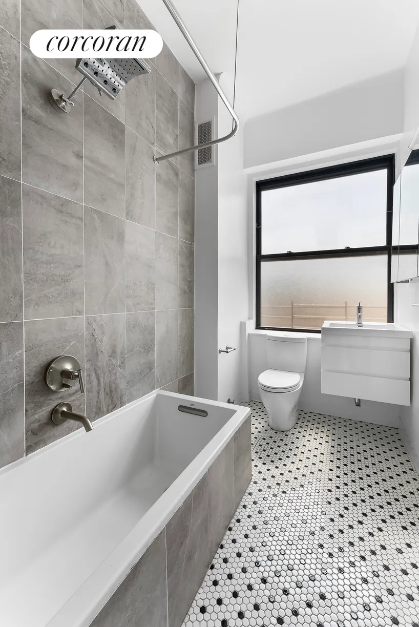 New York City Real Estate | View 57 West 75th Street, 7FG | Full Bathroom | View 6