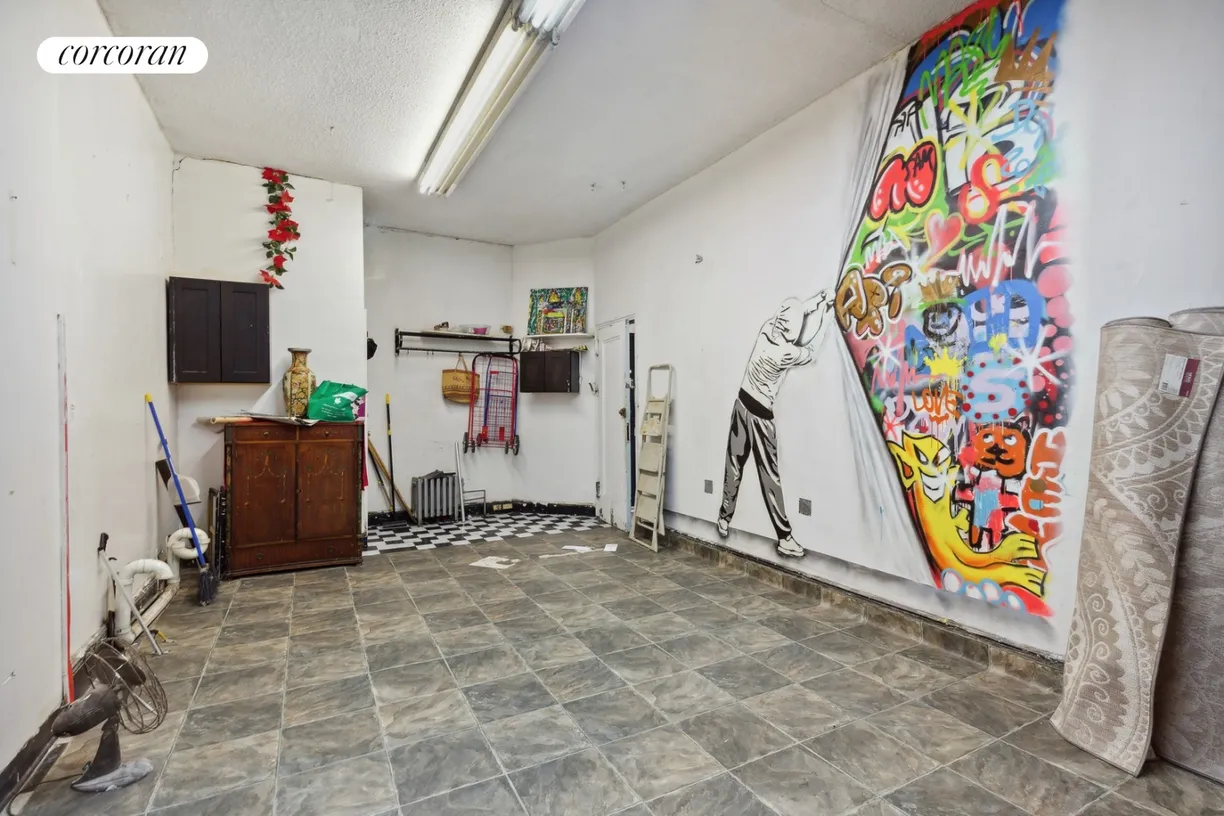 New York City Real Estate | View 186 Utica Avenue, COMMERCIAL | room 1