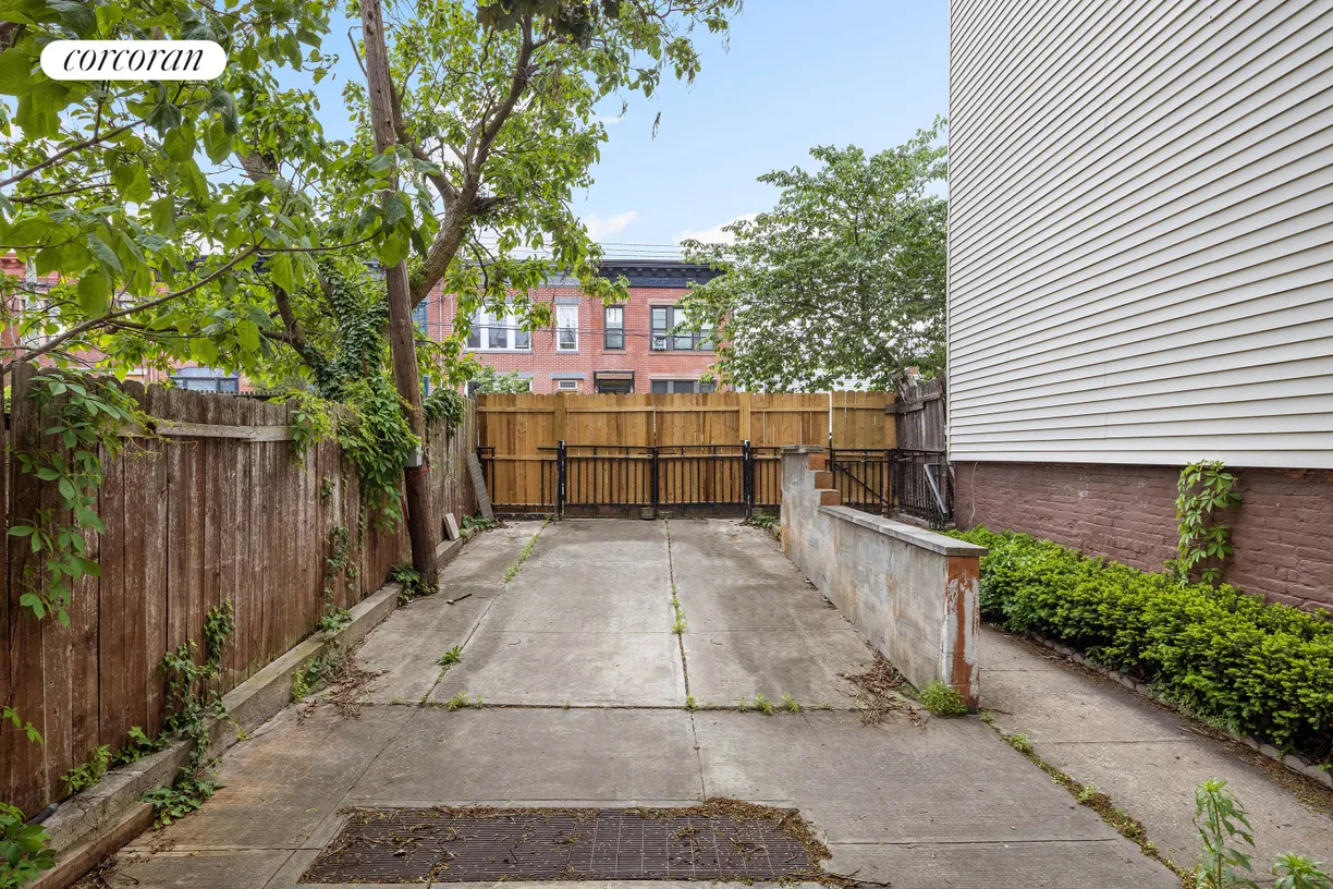 New York City Real Estate | View 28 Dikeman Street | Yard