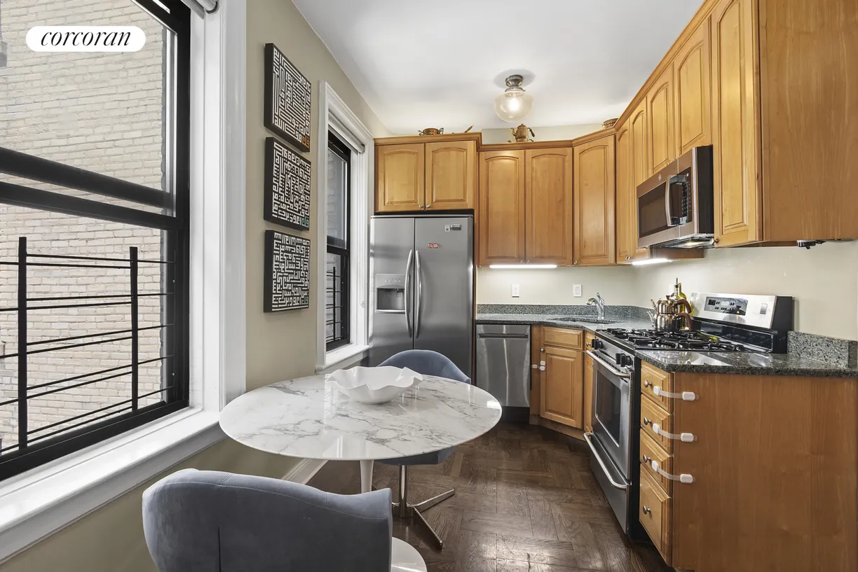 New York City Real Estate | View 222 East 82nd Street, 4H | room 2