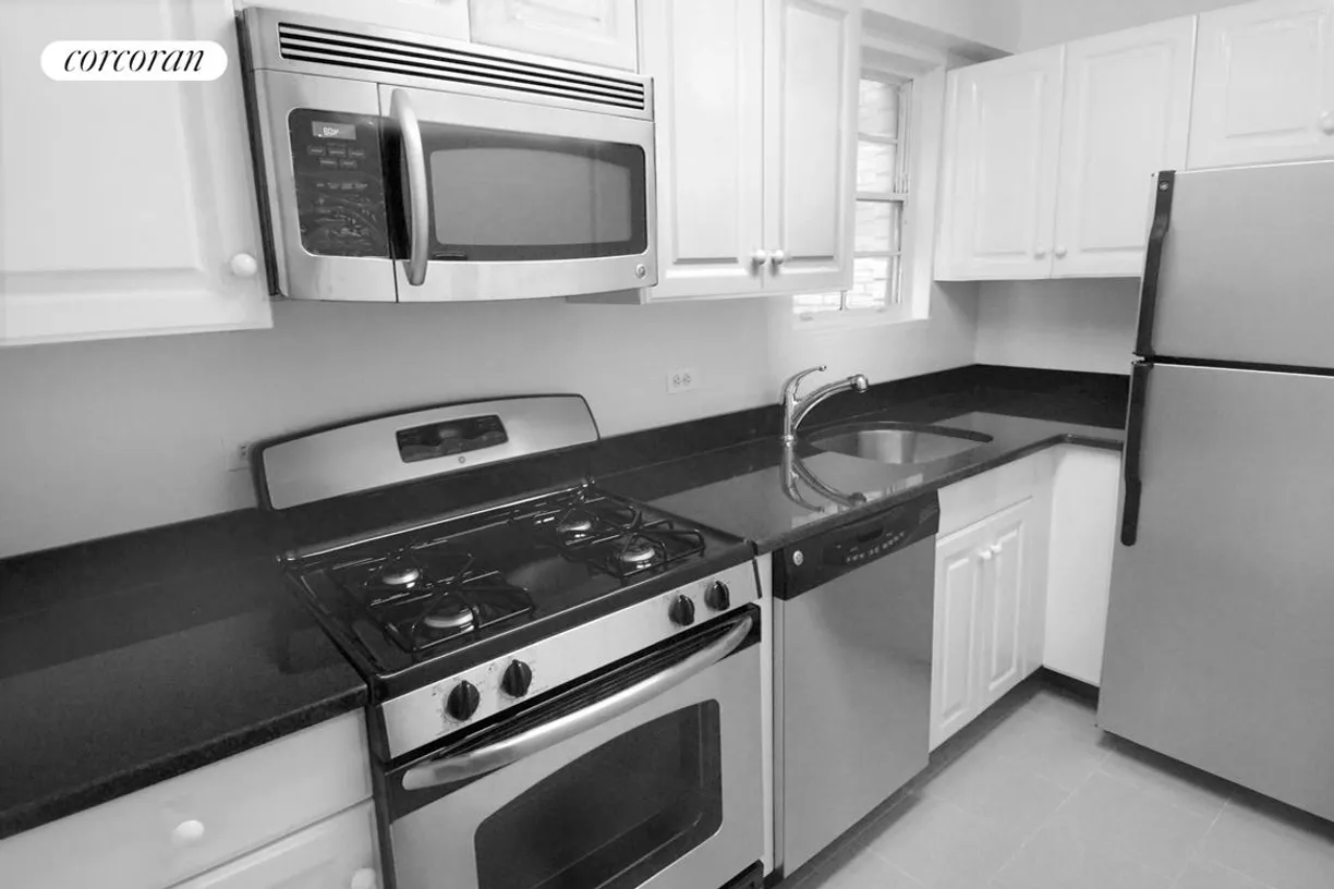 New York City Real Estate | View 230 East 79th Street, 18A | room 2