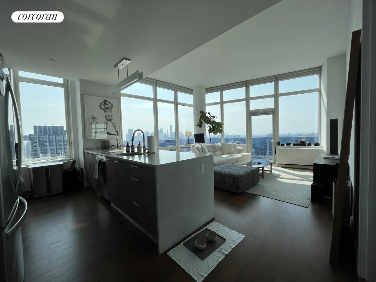 New York City Real Estate | View 2 North 6th Place, 40C | room 2