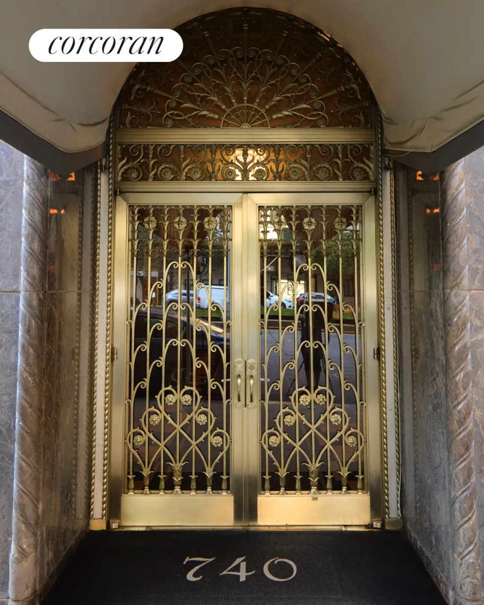 New York City Real Estate | View 740 Park Avenue, 4/5B | room 2