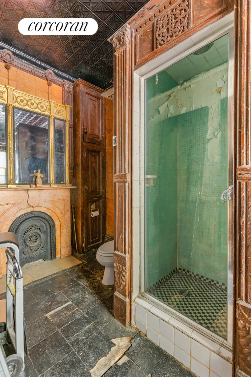New York City Real Estate | View 35 Stuyvesant Street | room 2