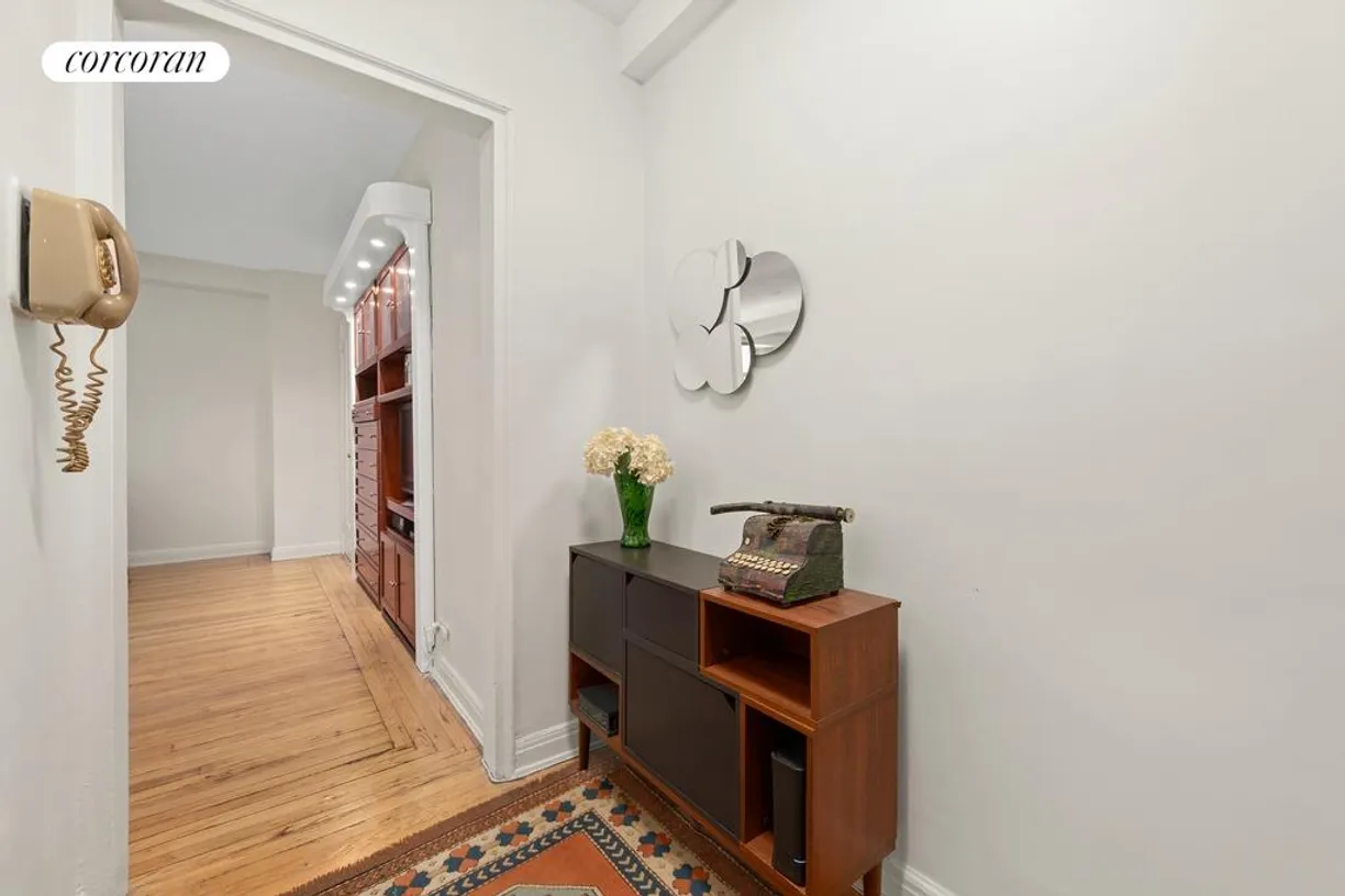 New York City Real Estate | View 410 West 24th Street, 5A | Entry Foyer