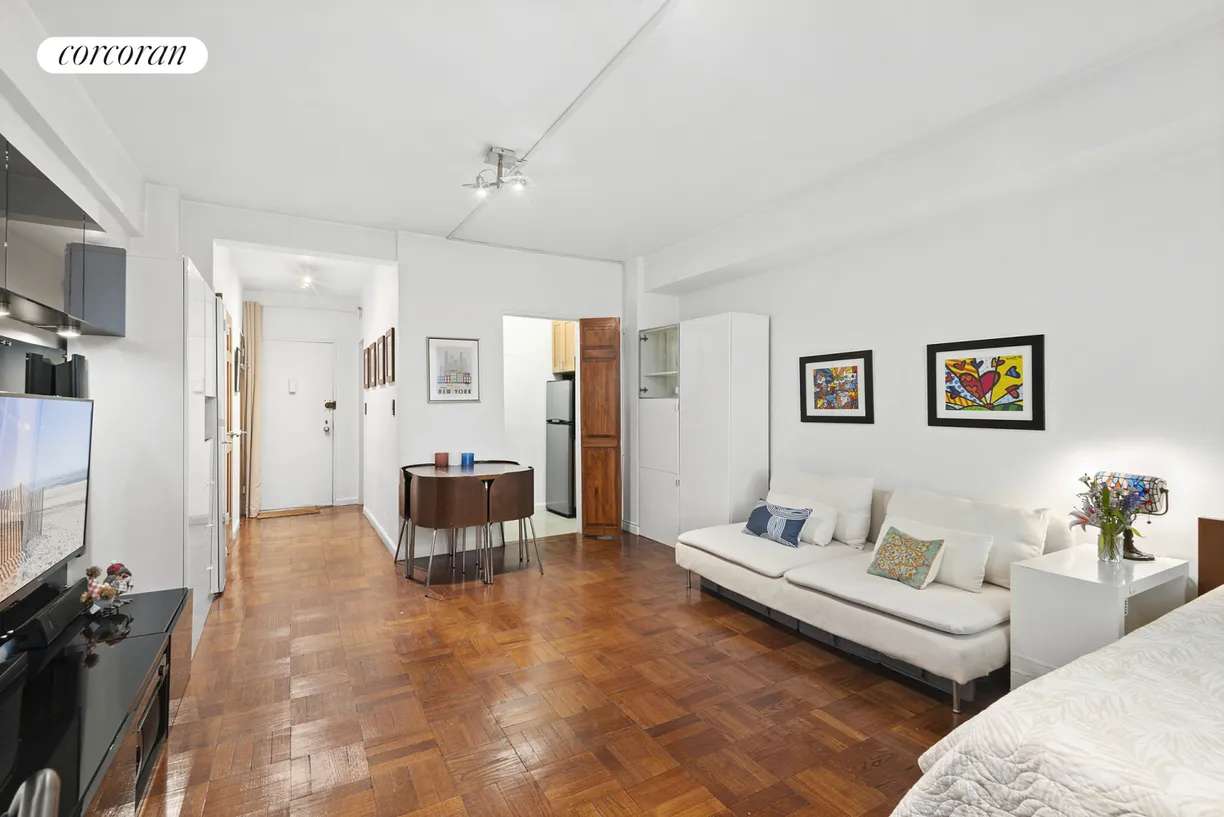 New York City Real Estate | View 240 East 46th Street, 1E | room 1