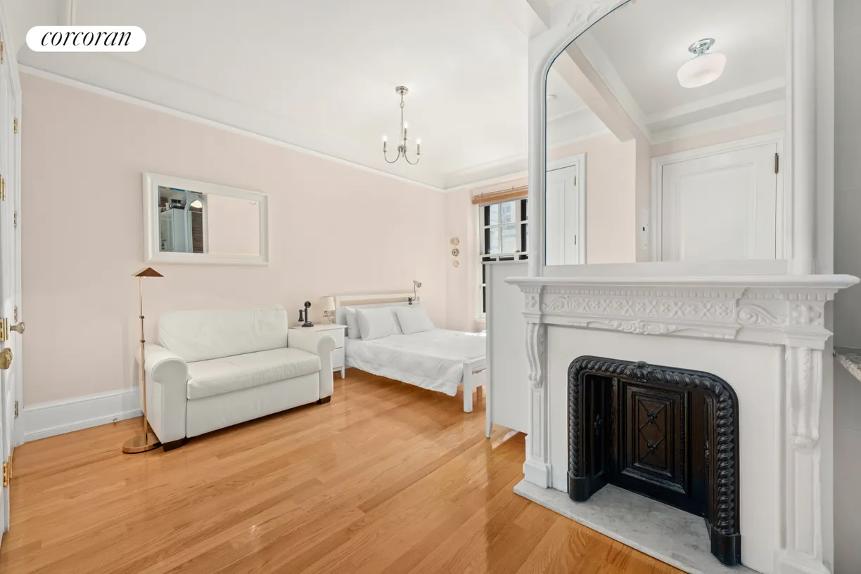 New York City Real Estate | View 2109 Broadway, 1030 | room 1