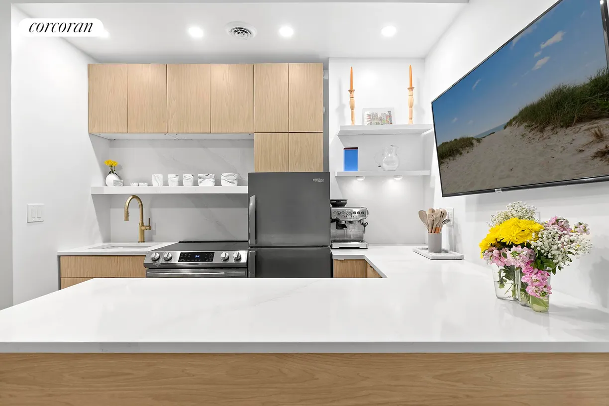New York City Real Estate | View 26 Gramercy Park South, 5C | room 1