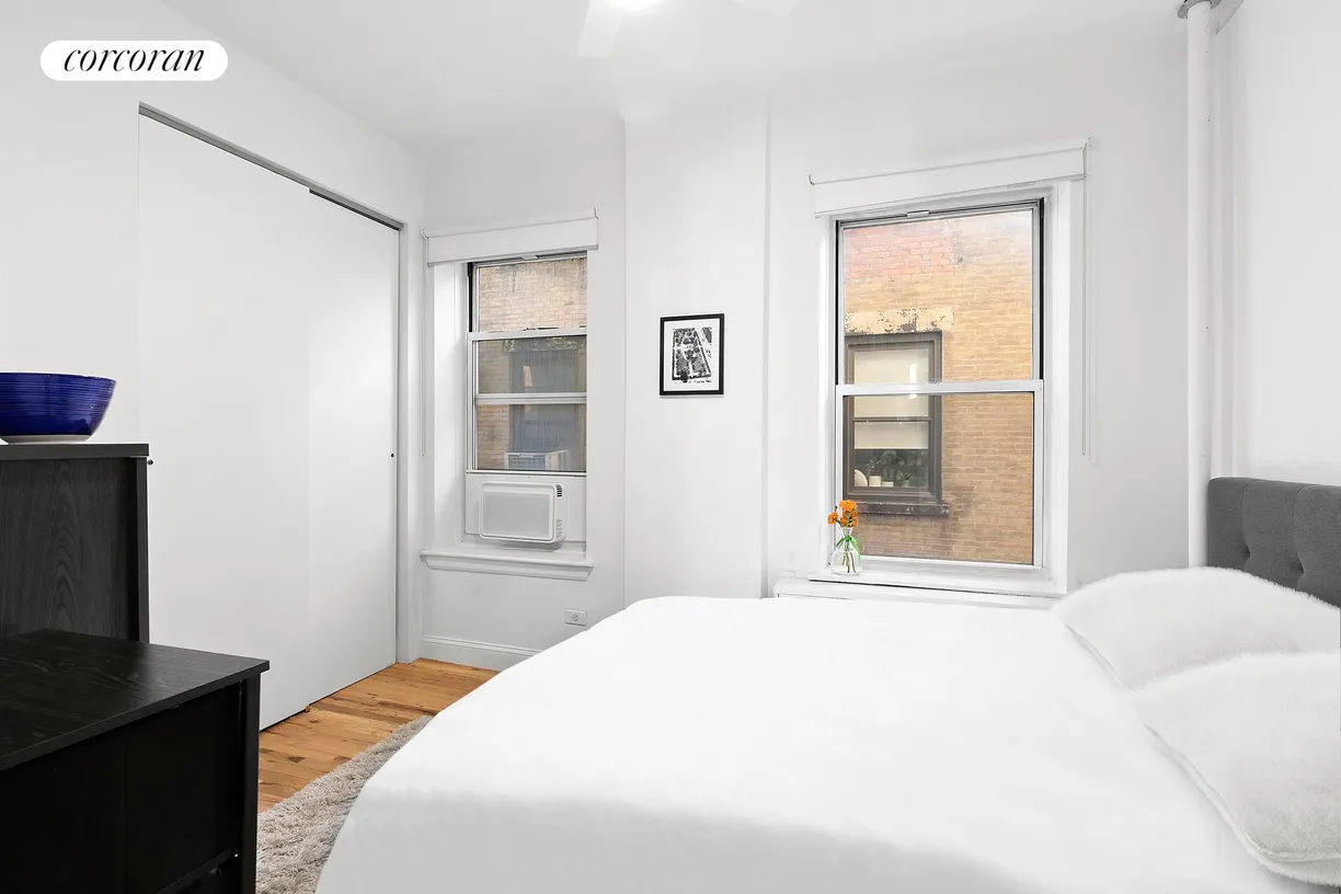 New York City Real Estate | View 26 Gramercy Park South, 5C | room 2