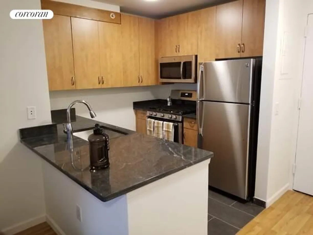 New York City Real Estate | View 66 West 38th Street, 29H | room 2