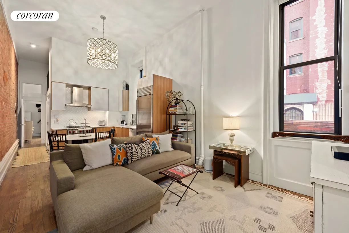 New York City Real Estate | View 43 Fifth Avenue, 1D | 2 Beds, 2 Baths