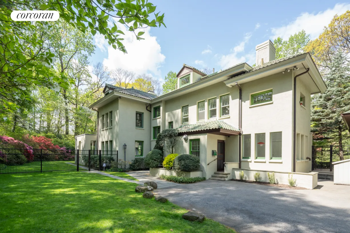 New York City Real Estate | View 4515 Douglas Avenue | 6 Beds, 4 Baths