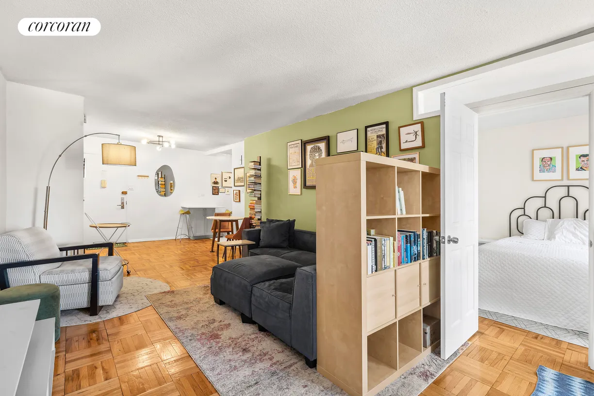 New York City Real Estate | View 300 East 40th Street, 21G | Living Room