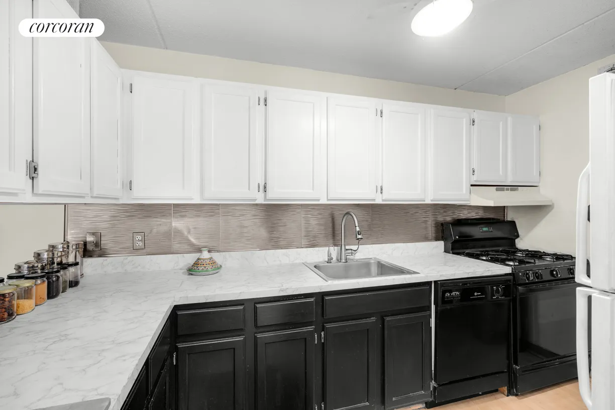 New York City Real Estate | View 130 Lenox Avenue, 530 | Kitchen