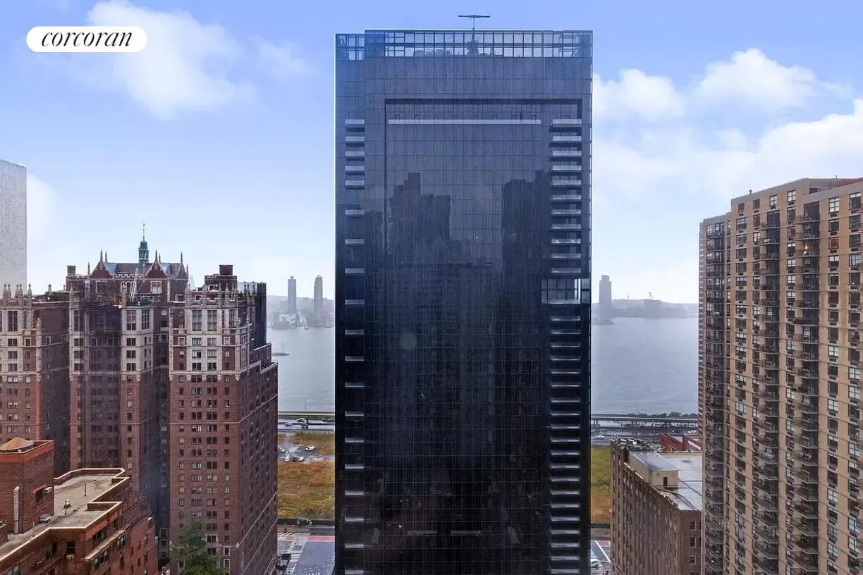 New York City Real Estate | View 300 East 40th Street, 24E | room 2