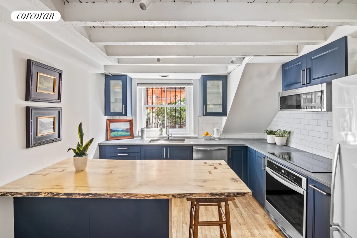 New York City Real Estate | View 10 Warren Place | room 2
