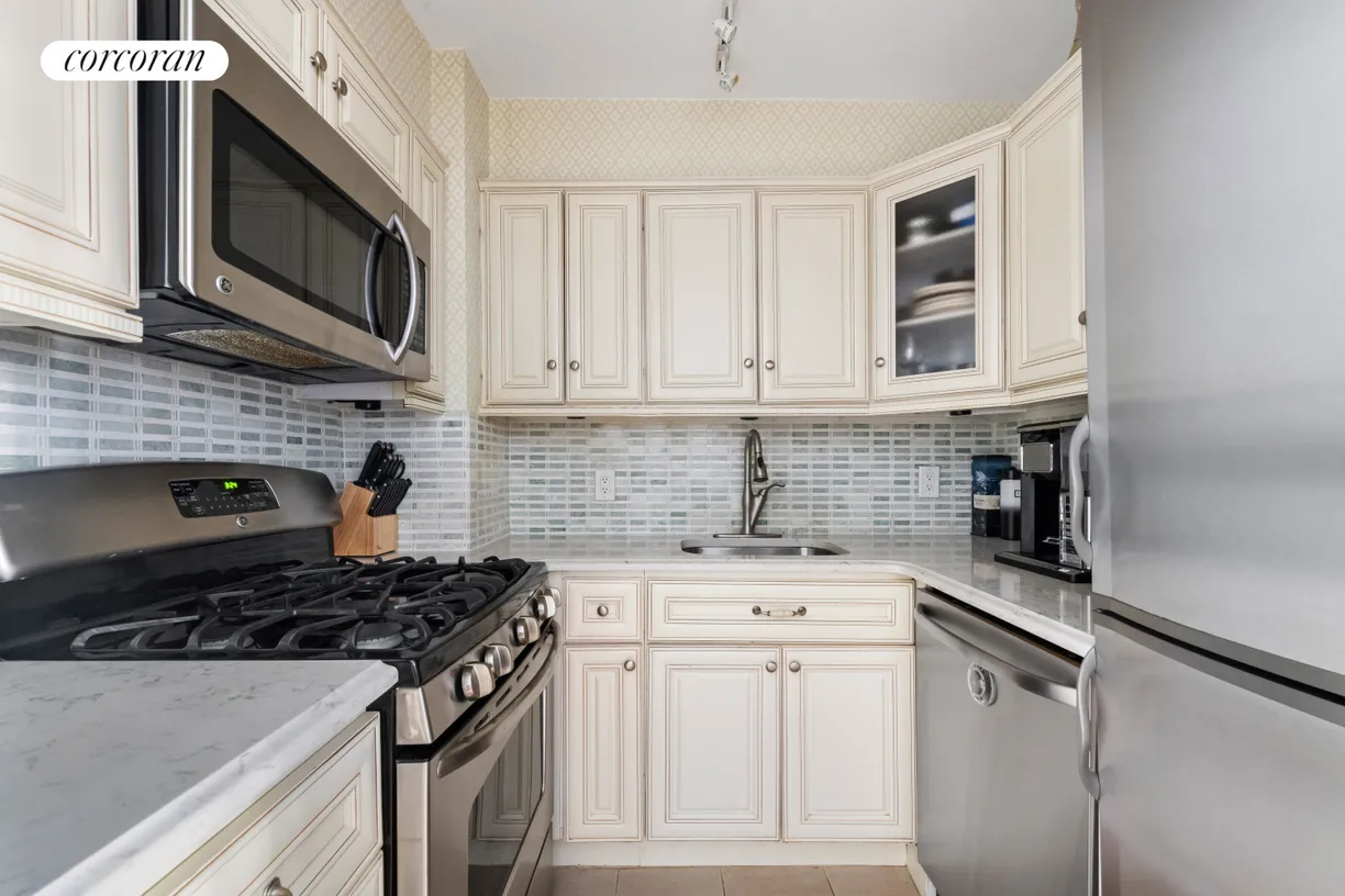 New York City Real Estate | View 345 East 56th Street, 9A | room 2