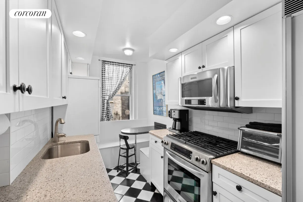 New York City Real Estate | View 51 East 90th Street, 6A | room 2