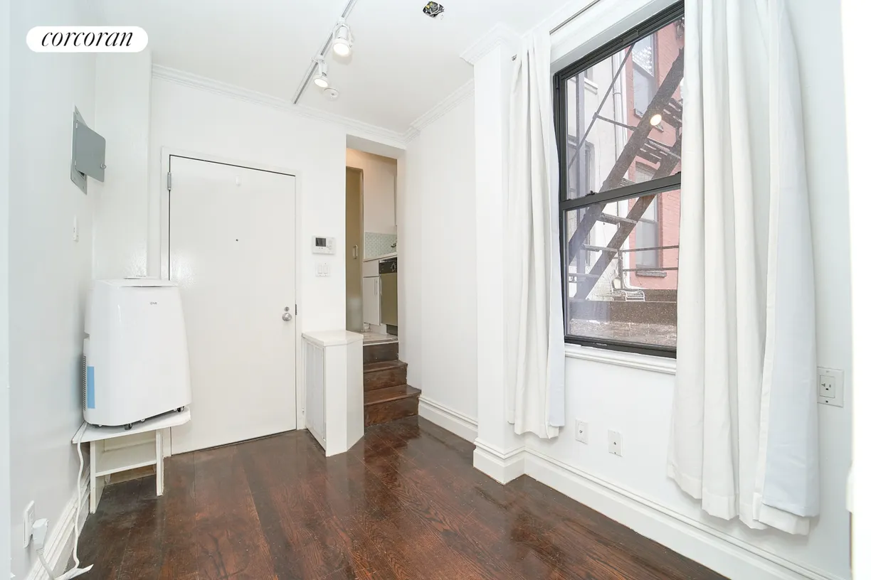 New York City Real Estate | View 102 Greenwich Avenue, 10 | 1 Bath