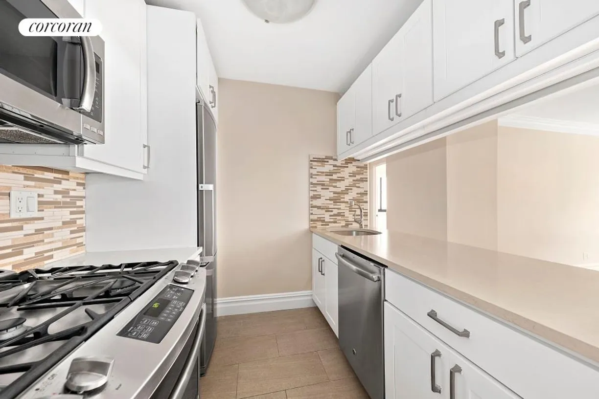 New York City Real Estate | View 377 Rector Place, 22C | 2 Beds, 1 Bath