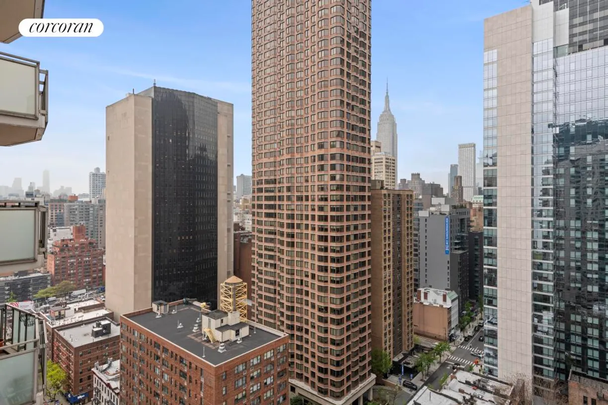 New York City Real Estate | View 300 East 40th Street, 25S | room 1