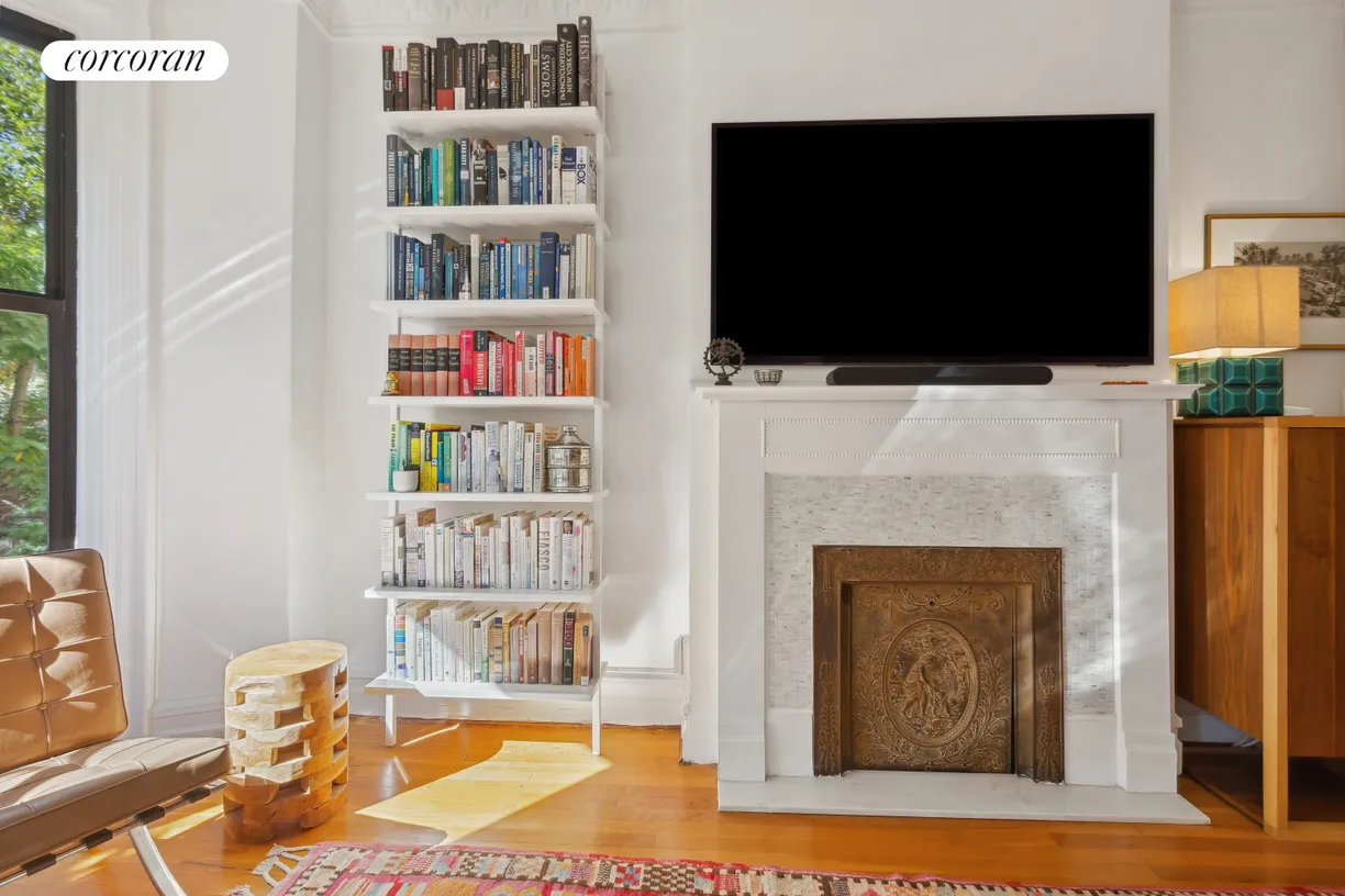 New York City Real Estate | View 719 Carroll Street, 2L | Living Room
