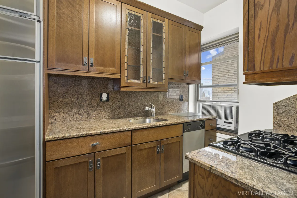 New York City Real Estate | View 400 East 52Nd Street, 15A | room 2