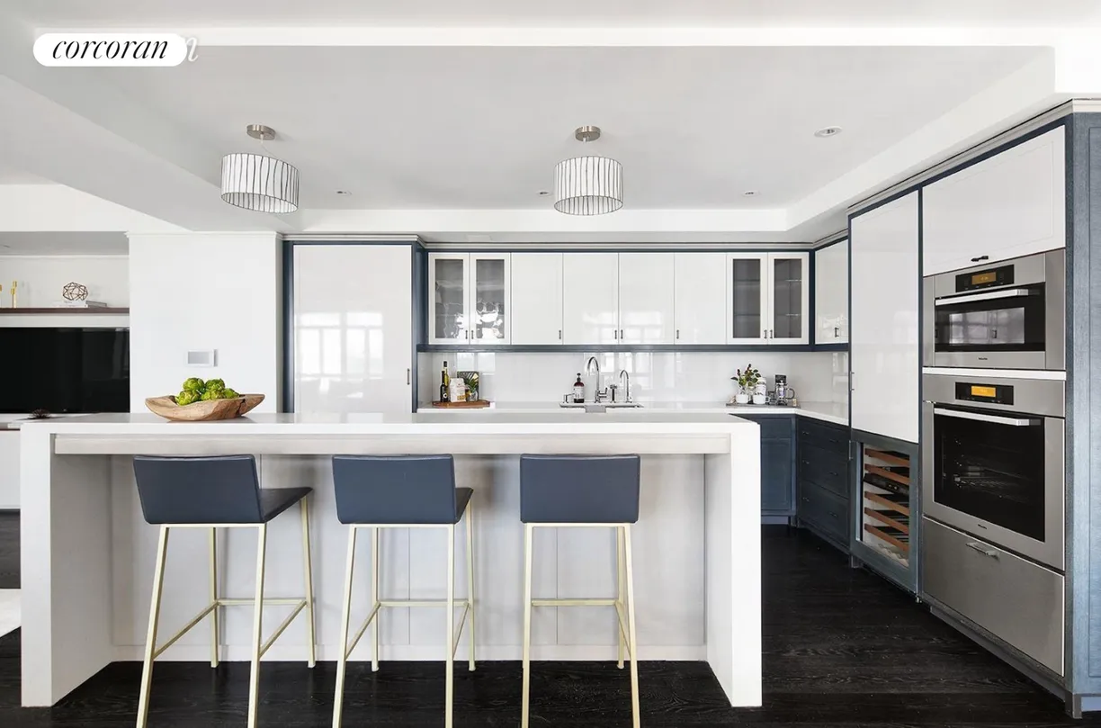 New York City Real Estate | View 21 East 61st Street, 12E | room 2