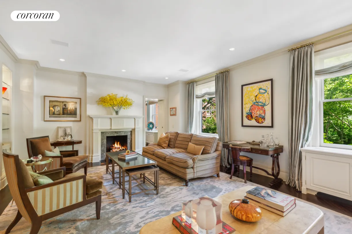 New York City Real Estate | View 1 Gracie Square, 3 | room 1