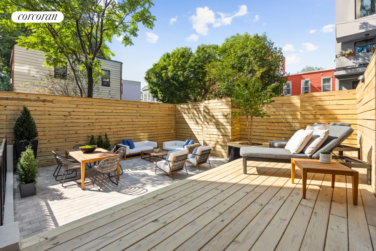 New York City Real Estate | View 177 Greenpoint Avenue, TH | room 2