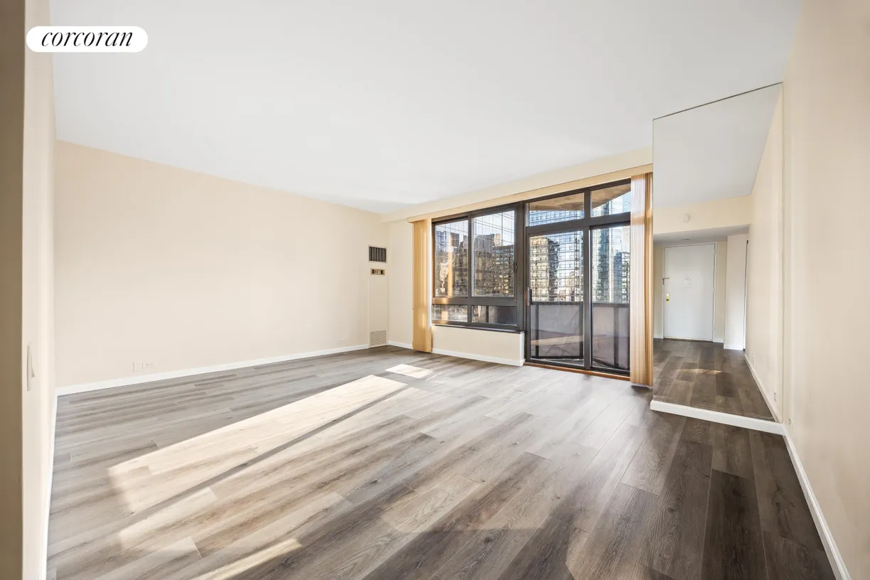 New York City Real Estate | View 100 United Nations Plaza, 25D | 1 Bed, 1 Bath