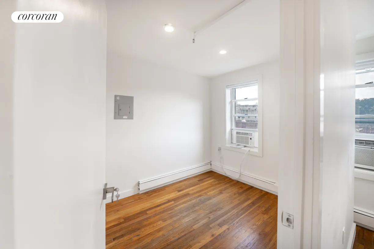 New York City Real Estate | View 81 Avenue A, 2 | room 2