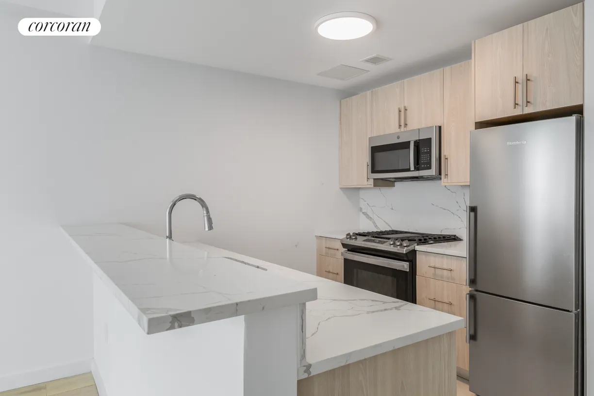 New York City Real Estate | View 1516 Park Avenue, 8G | room 1
