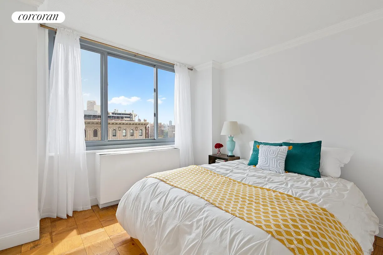New York City Real Estate | View 2025 Broadway, 17F | room 2