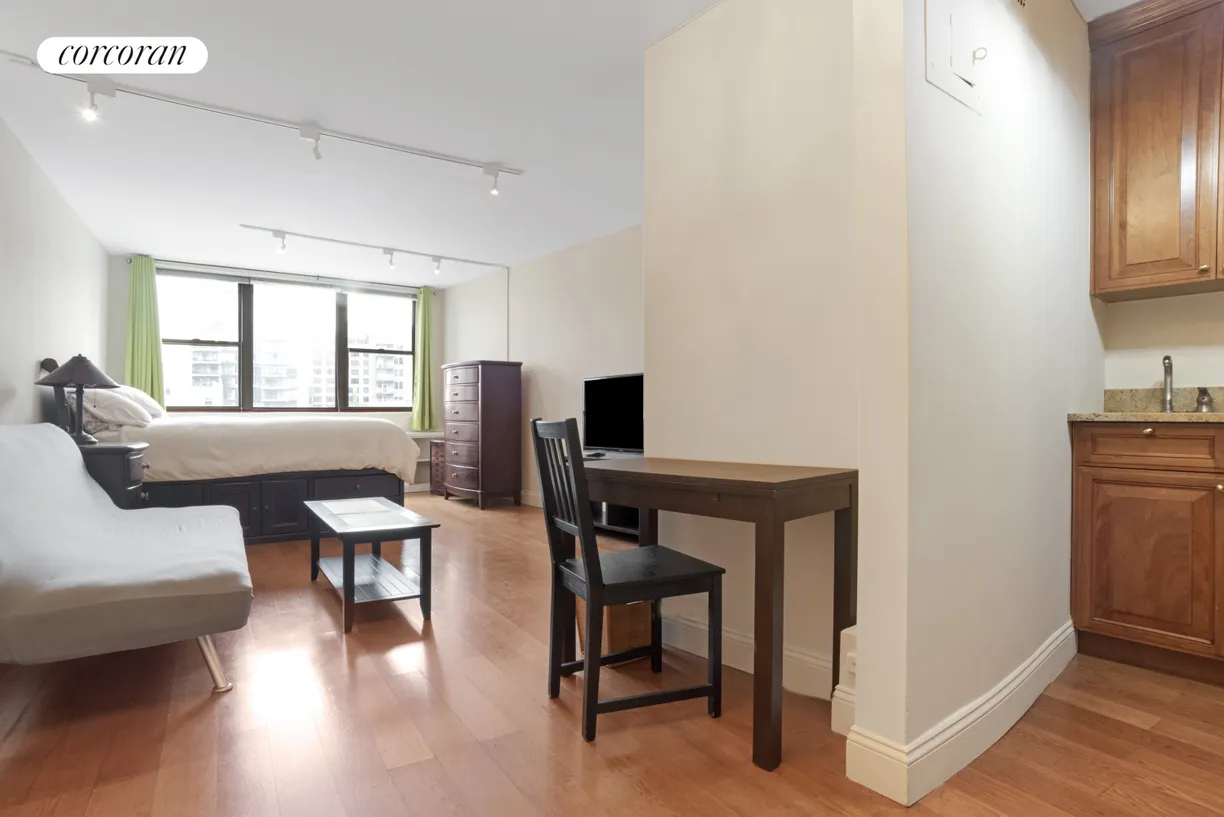 New York City Real Estate | View 225 East 36th Street, 17E | room 2