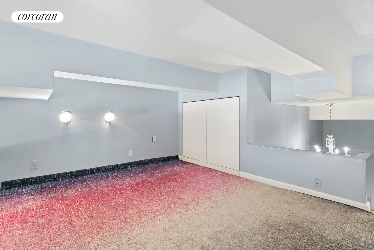New York City Real Estate | View 372 Fifth Avenue, 8K | room 2
